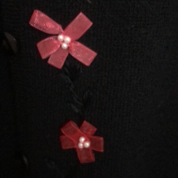 Vintage Flower Design Sweater - Picture 5 of 9